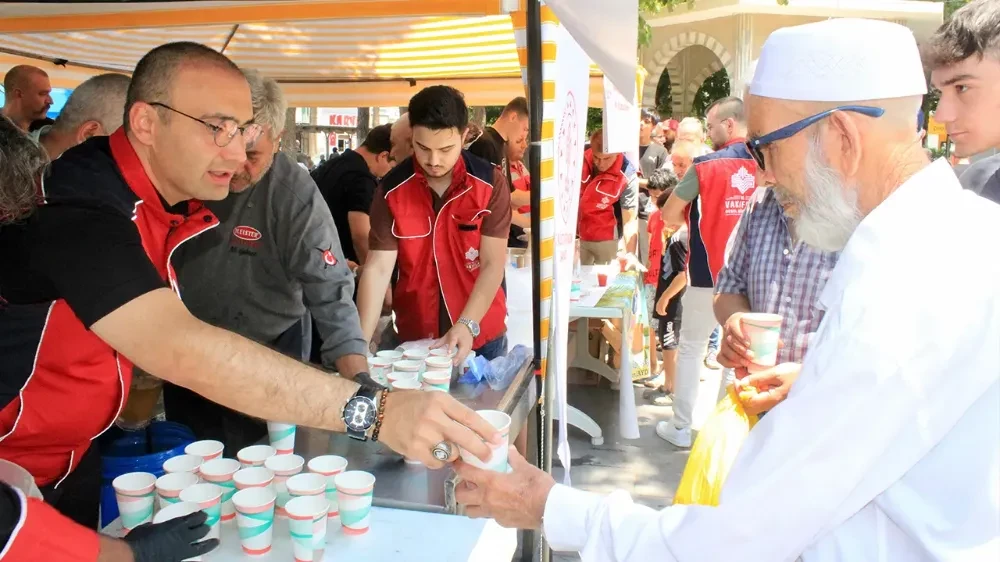 Aydın Vakıflar Bölge Müdürlüğünden serinleten etkinlik