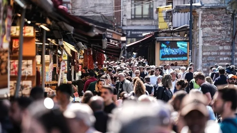 Kadınlar mı daha uzun yaşıyor yoksa erkekler mi?