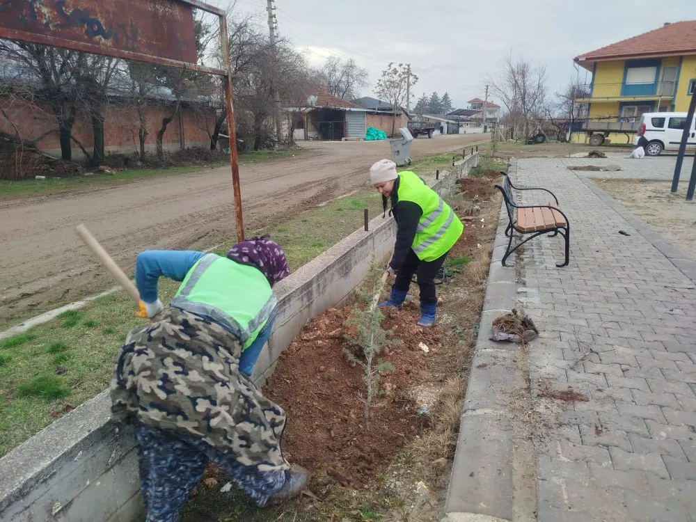 ACIPAYAM BELEDİYESİ FEN İŞLERİ ÇALIŞMALARINI HIZ KESMEDEN SÜRDÜRÜYOR