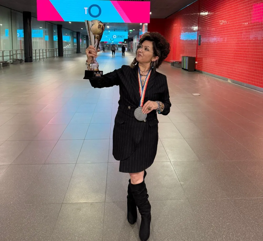 Acıpayamlı kadın kuaför İngiltere’de Dünya 2.’si oldu