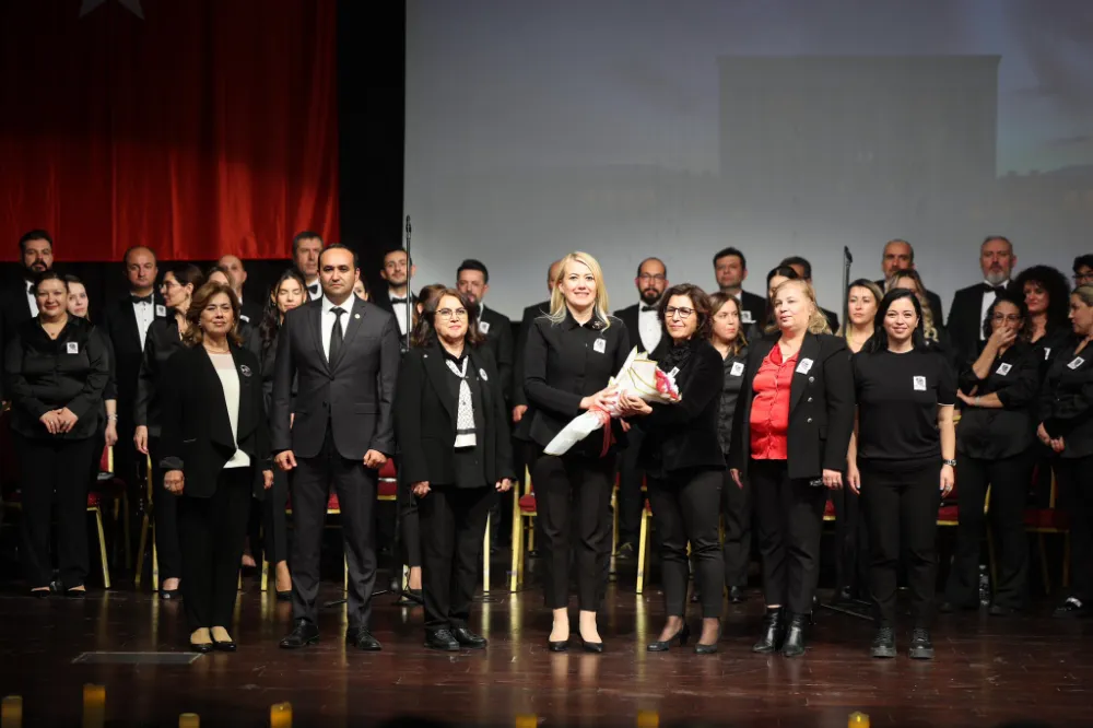 Merkezefendi’de Atatürk’ü Anma Konseri Ayakta Alkışlandı