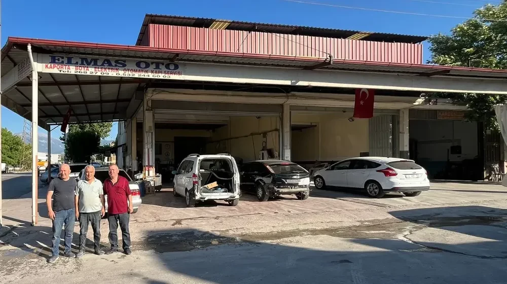 Üç kardeş, tek usta ruh