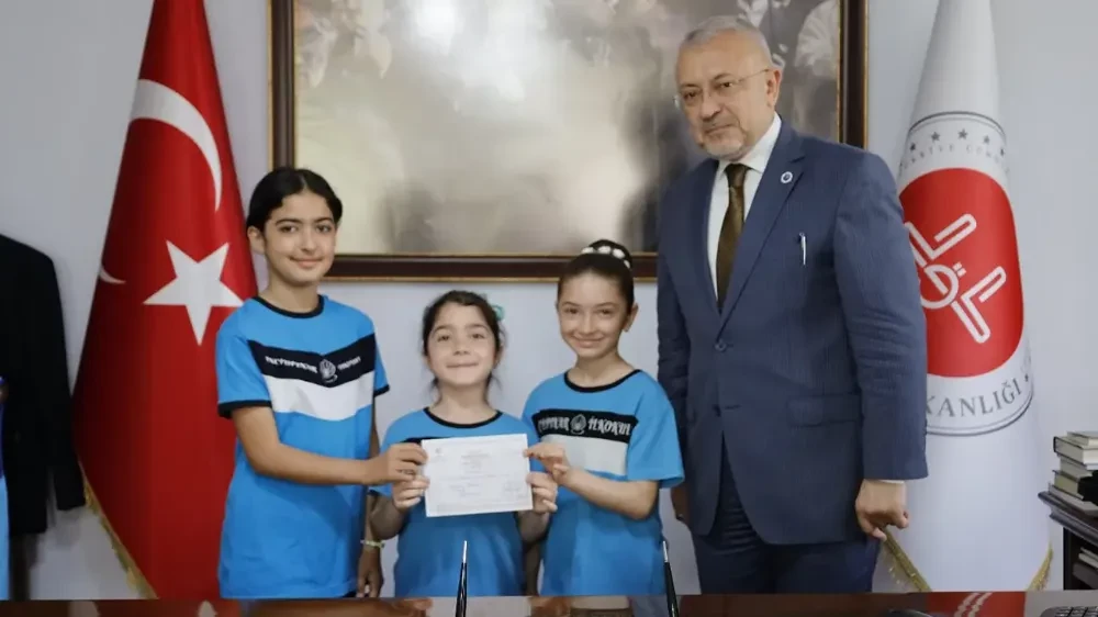 Minik yüreklerden gönülleri ısıtan destek